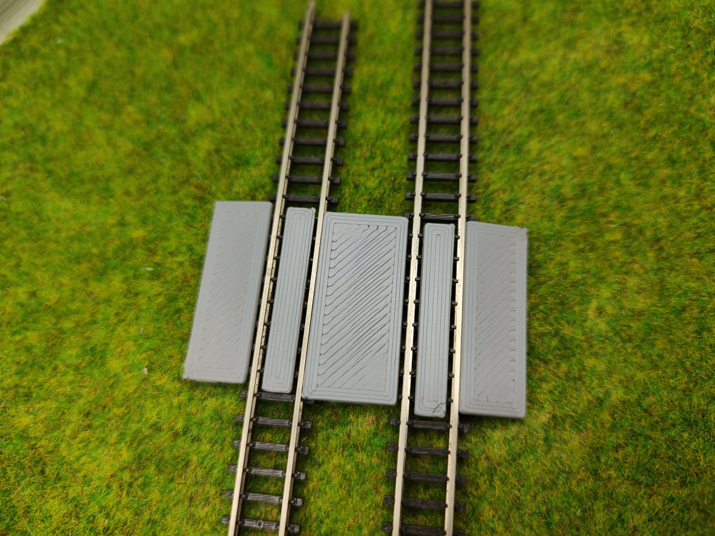 Bahnübergang für Spur Z - 19 x 30 mm - grau