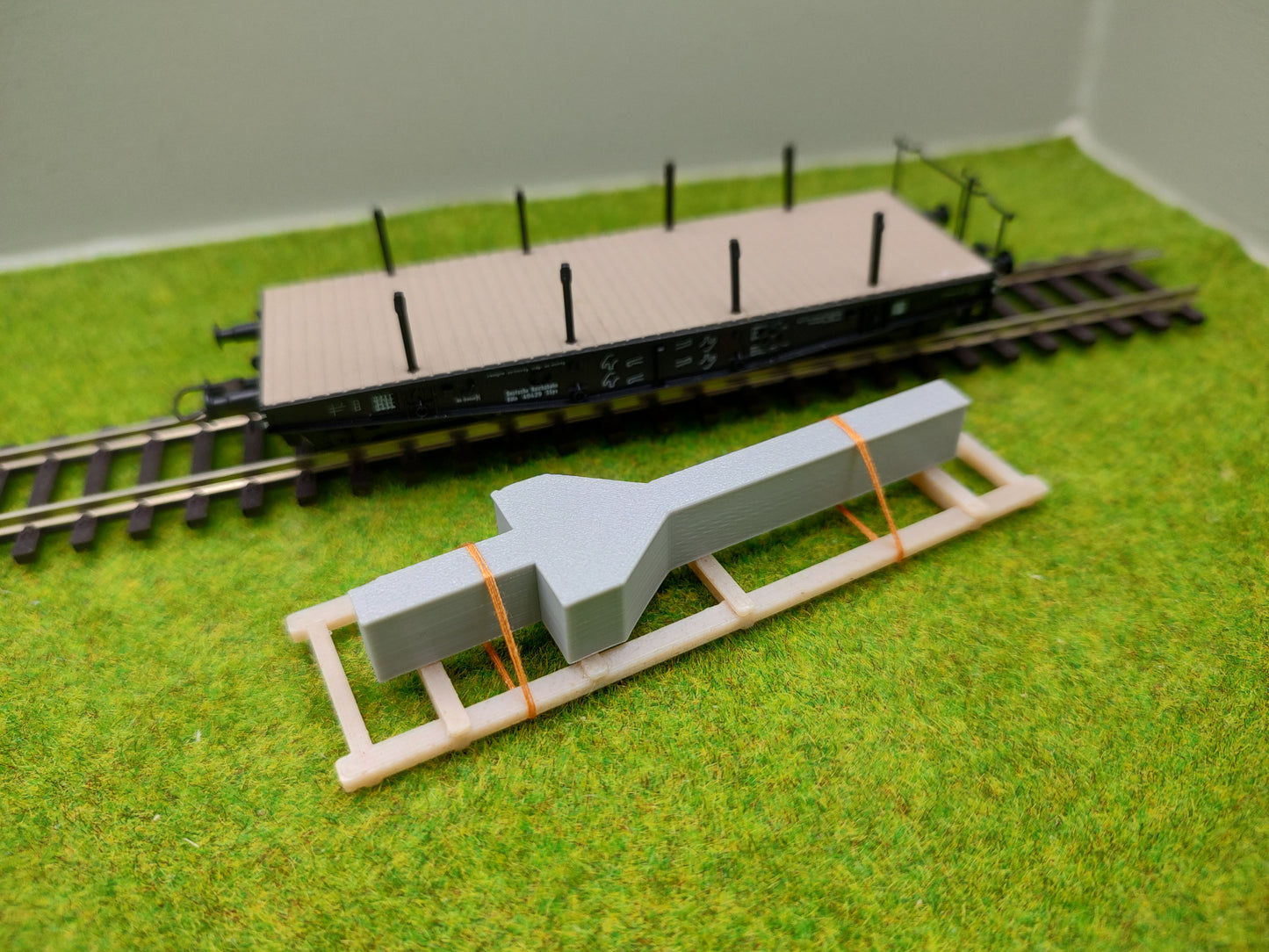 Ladegut H0 - Betonträger auf Palette für Schwerlast- oder Flachwagen
