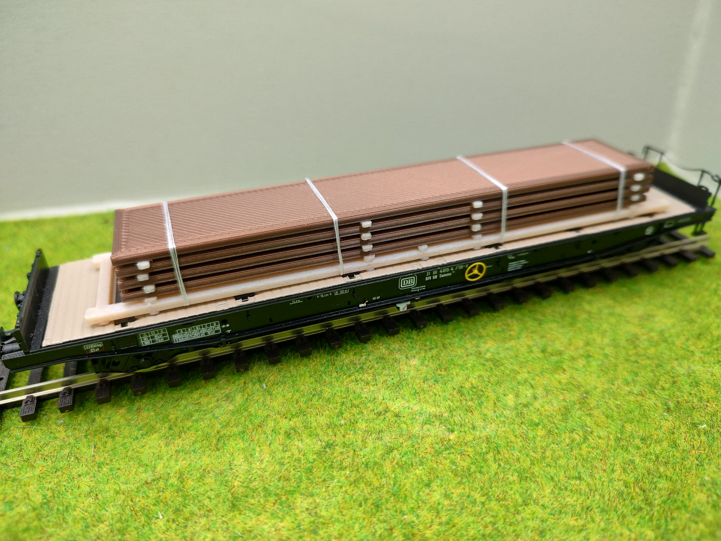 Ladegut H0 - Stahlplatten auf Palette für Schwerlast- oder Rungenwagons