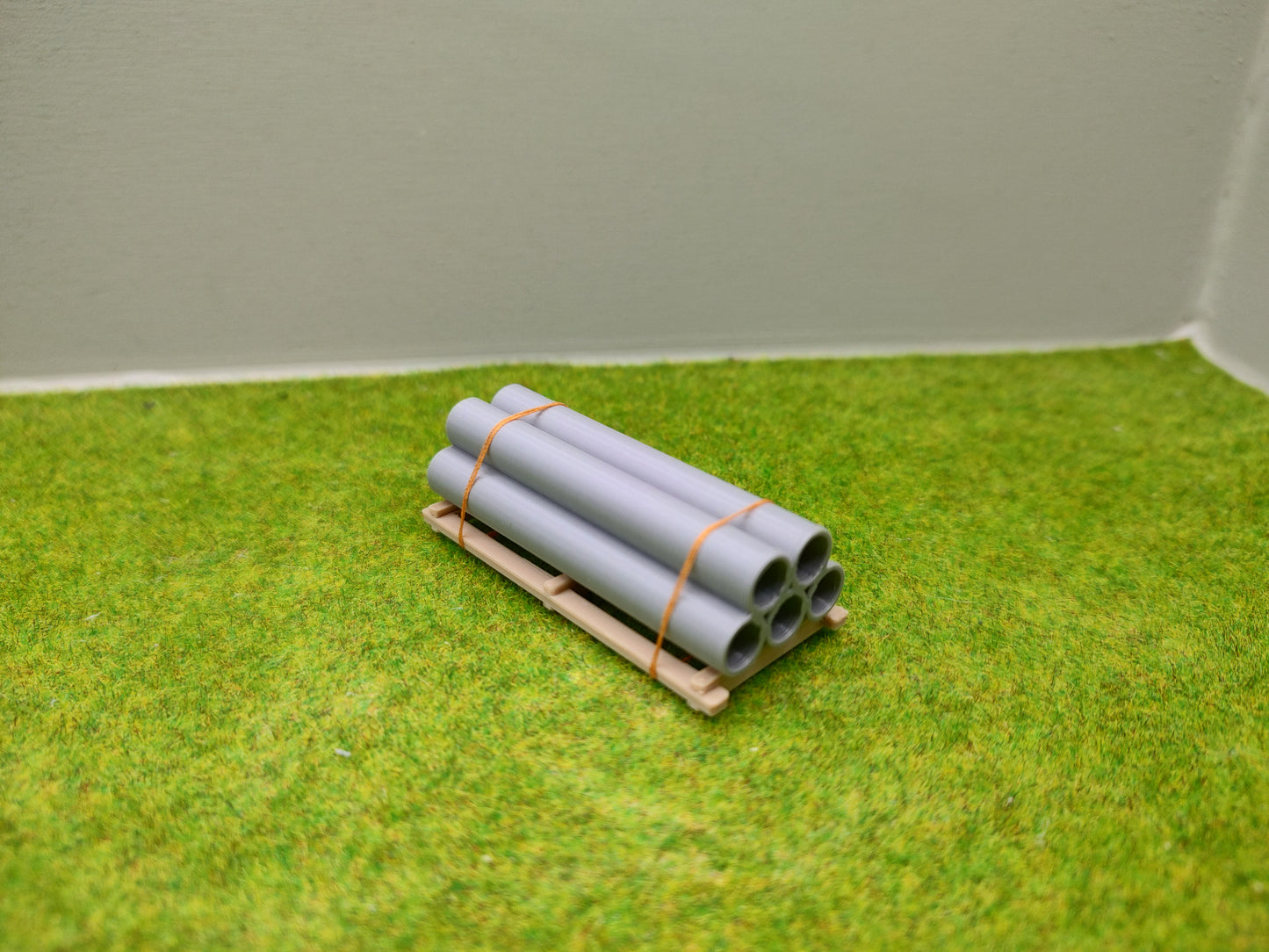 Ladegut H0 - Betonrohren auf Palette für Schwerlast- / und Rungenwagons