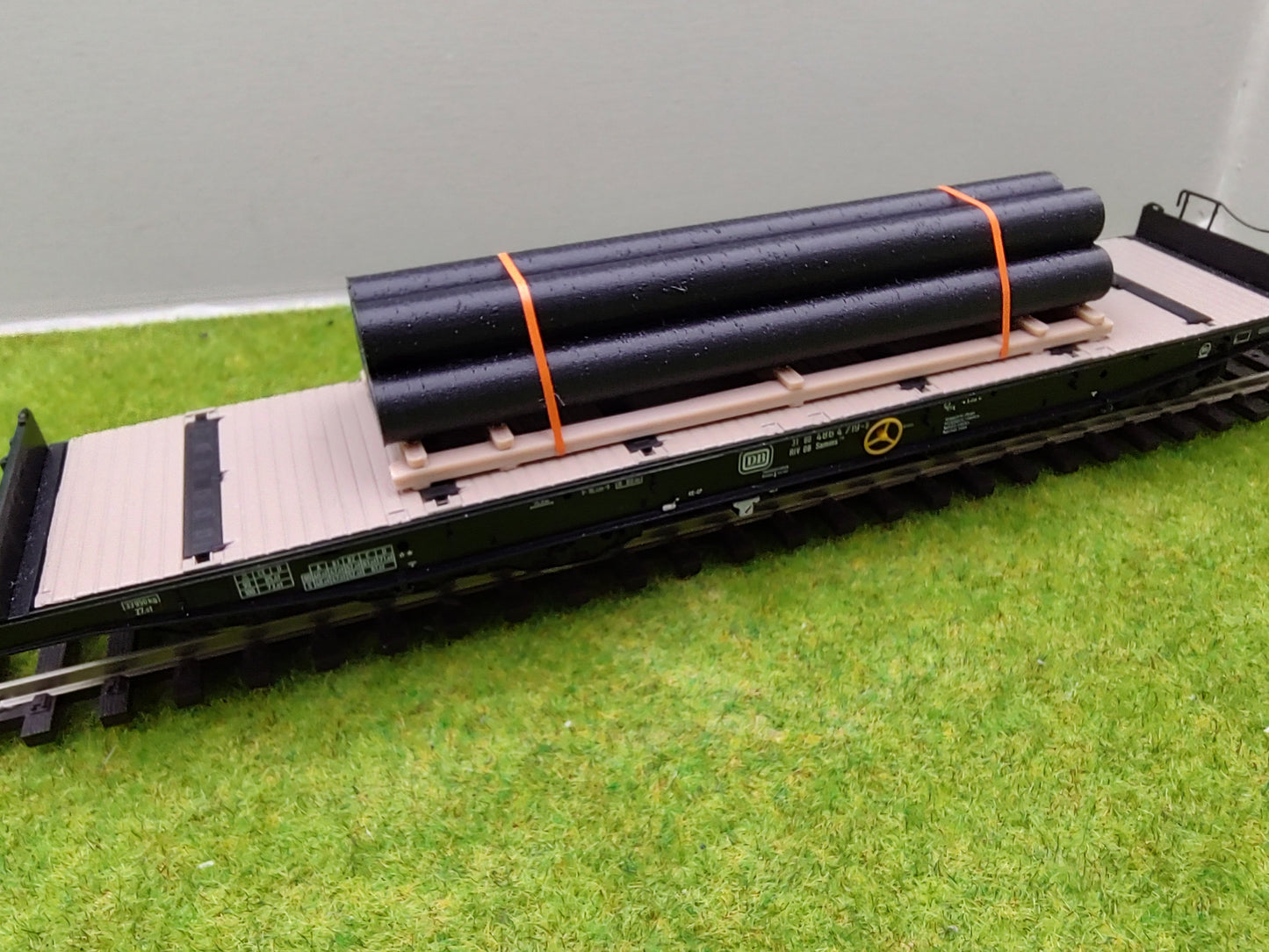 H0 Ladegut - Erdrohren auf Palette für Schwerlastwagons und Flachwagen