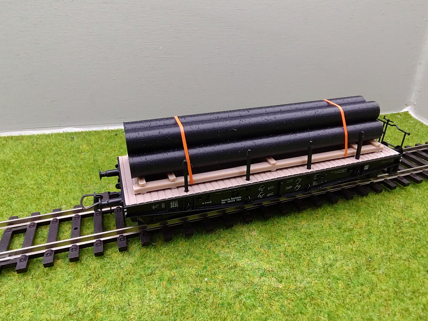 H0 Ladegut - Erdrohren auf Palette für Schwerlastwagons und Flachwagen