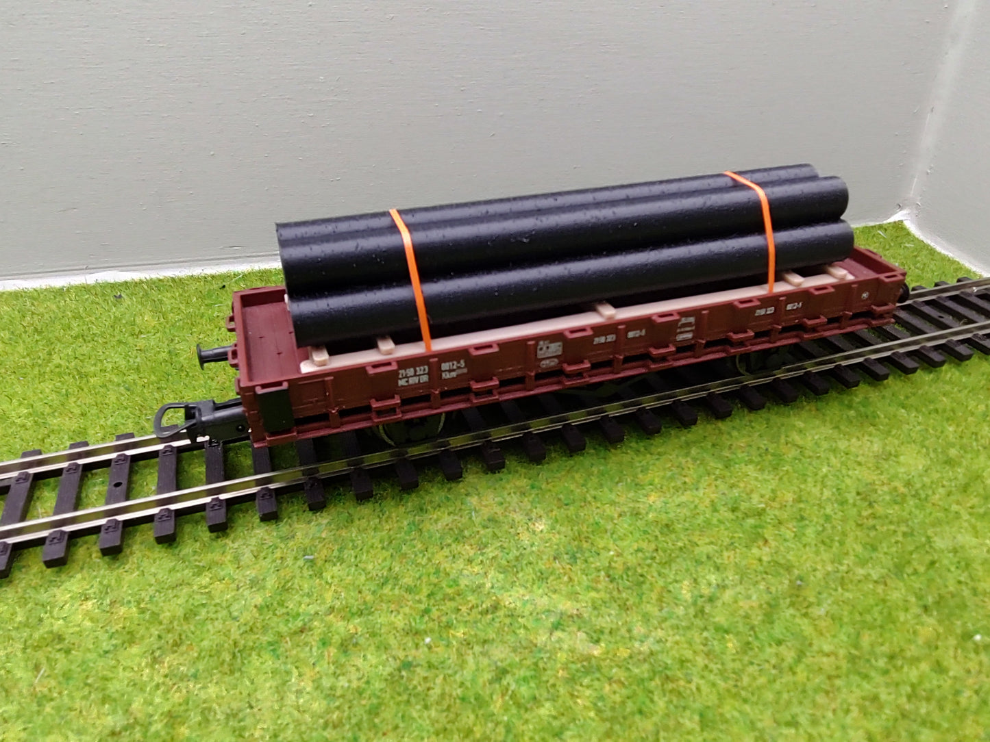 H0 Ladegut - Erdrohren auf Palette für Schwerlastwagons und Flachwagen