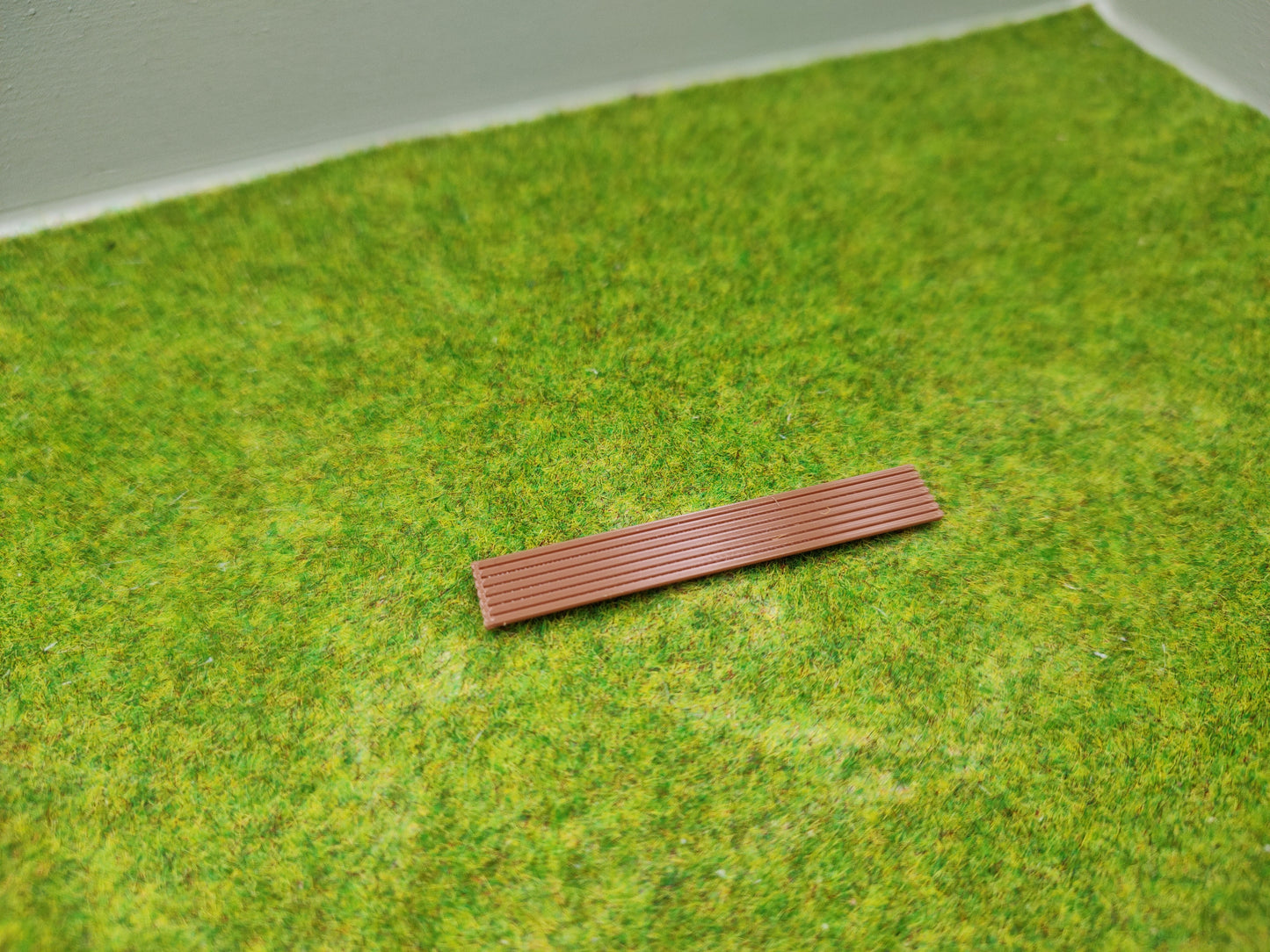 Zubehör für Spur TT - Gleiseinlage für Spur TT - 55x8,5 - Brettern Optik