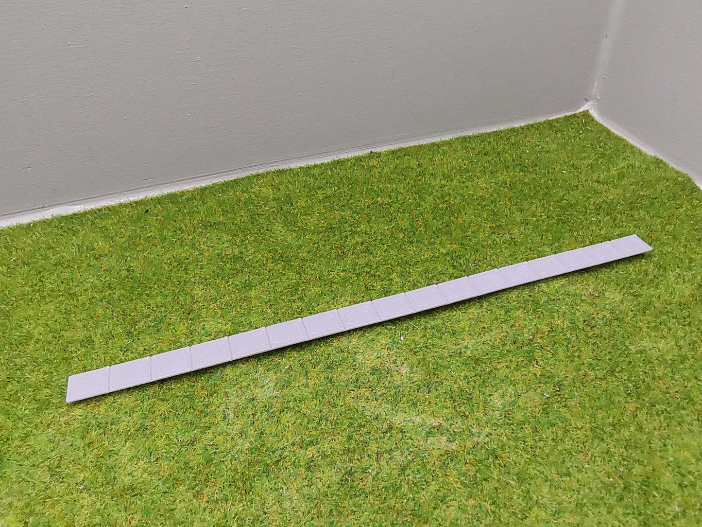 Zubehör für Spur TT - Gleiseinlage für Spur TT - 178x8,5 - Plattenoptik