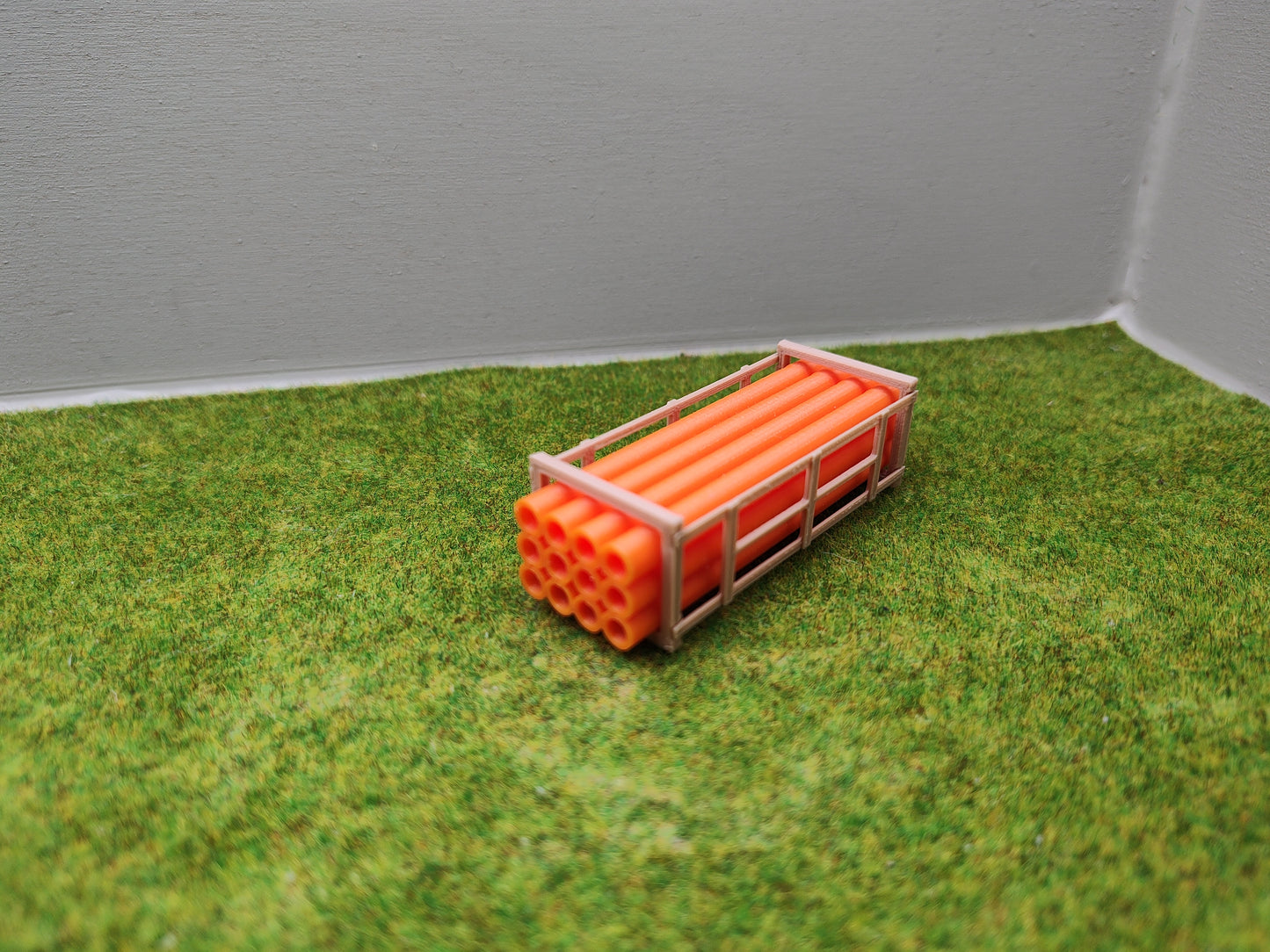 H0 Ladegut - Kanalrohren in einem Holzgestell