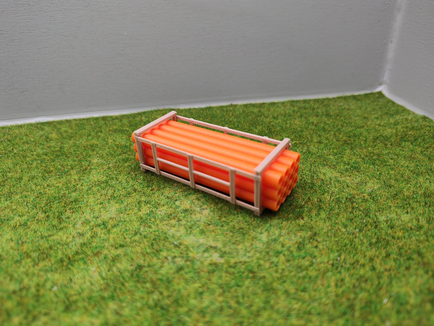 H0 Ladegut - Kanalrohren in einem Holzgestell