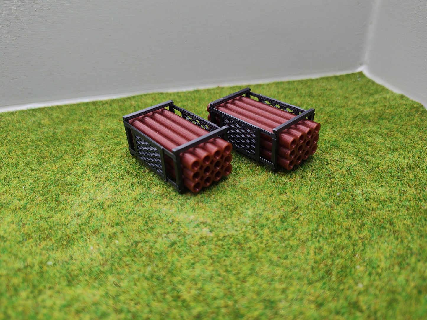 Ladegut H0 - SET - Kupferrohren in einem Metallgestell