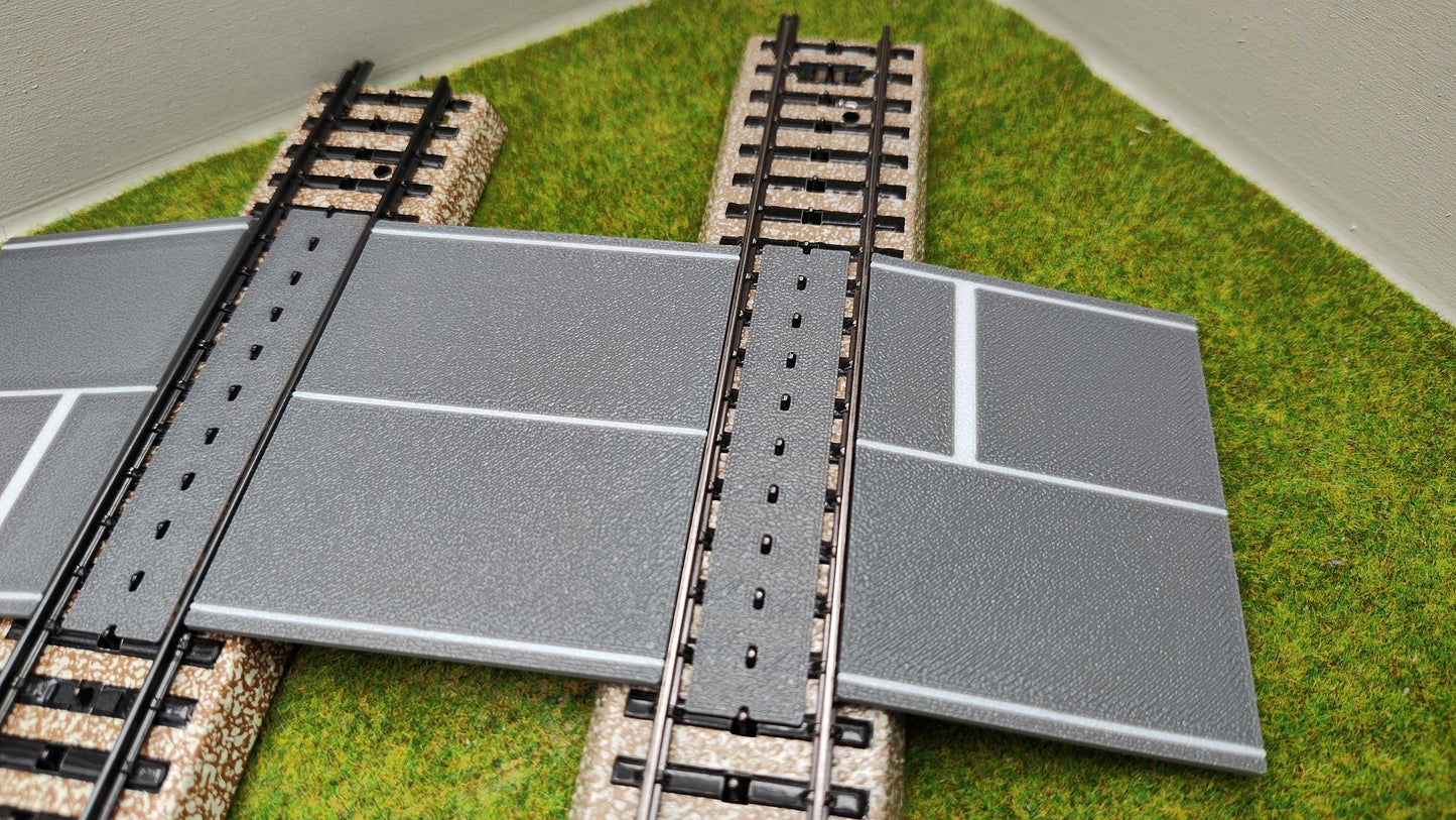 H0 Bahnübergang für Märklin M-Gleis-58x70mm mit Straßenmarkierung