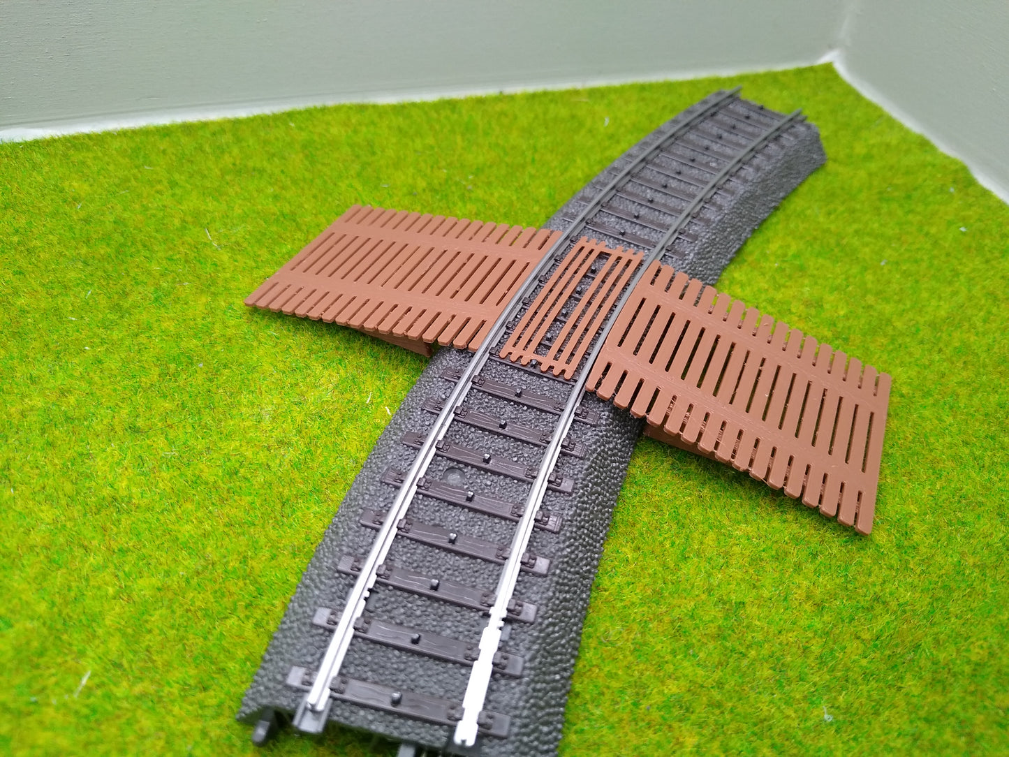Bahnübergang H0 gebogen für Märklin C-Gleis-50x40mm - braun