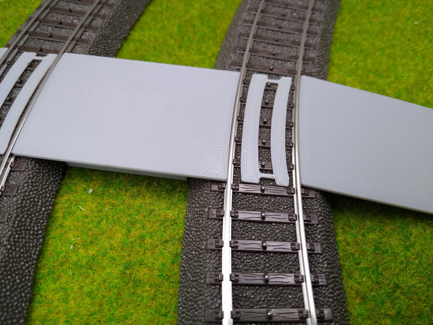 Bahnübergang H0 für Märklin C-Gleis-58x40mm - grau