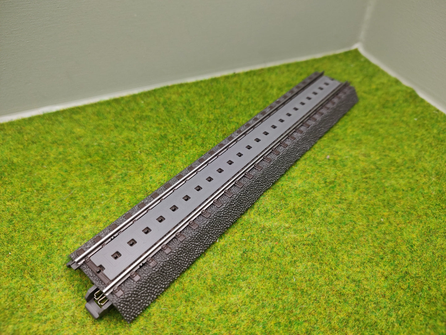 H0 Zubehör - Schwellenbohlen für Märklin C- und M Gleis - 180 mm