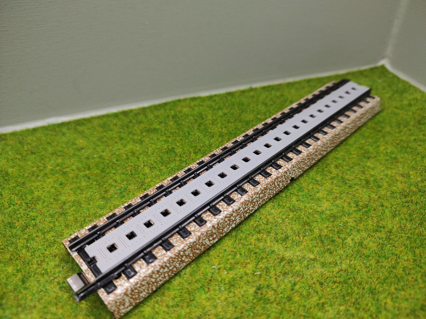 H0 Zubehör - Schwellenbohlen für Märklin M- und C Gleis - 180 mm