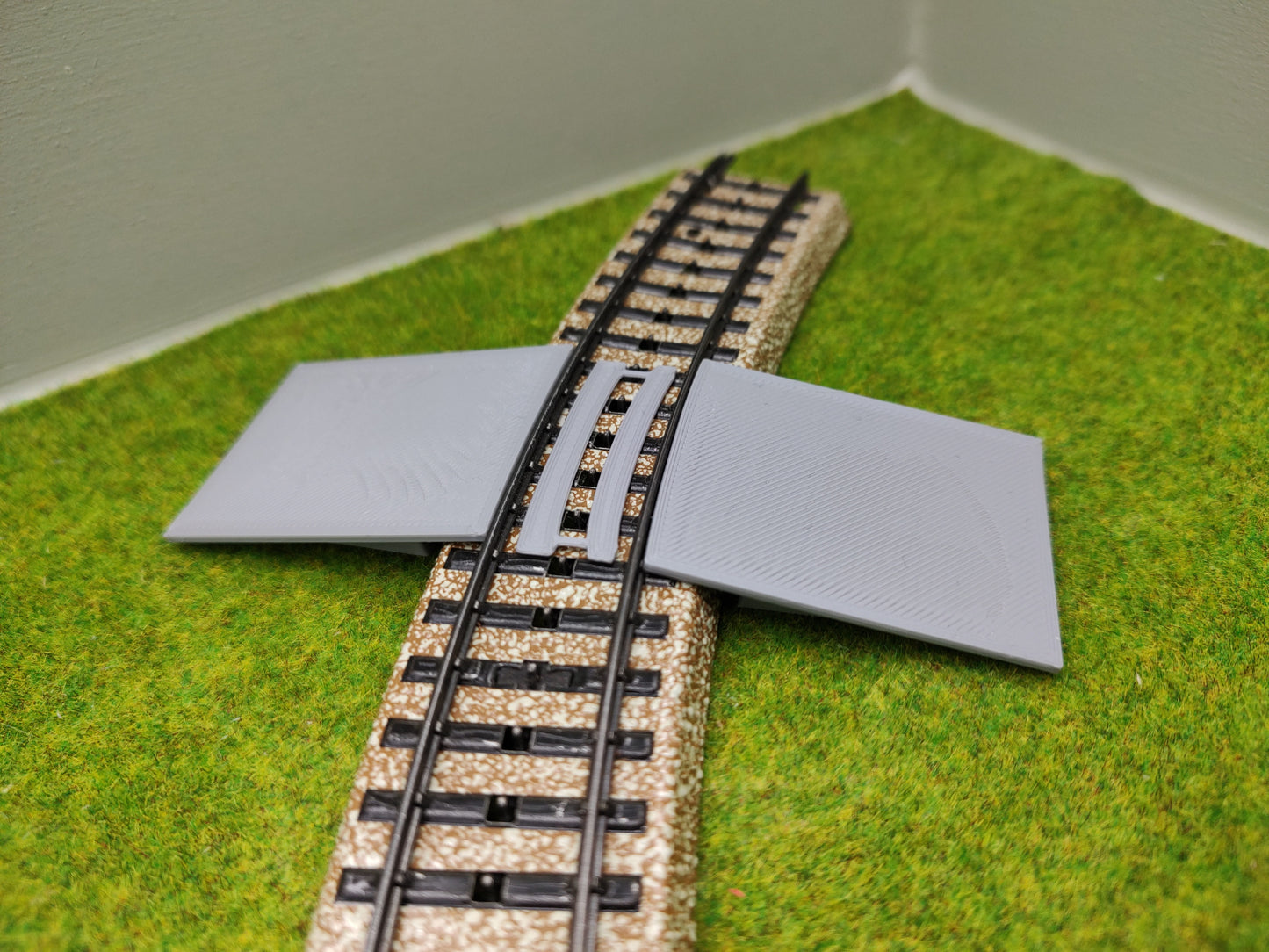 Bahnübergang H0 gebogen für Märklin M-Gleis-50x40mm - grau