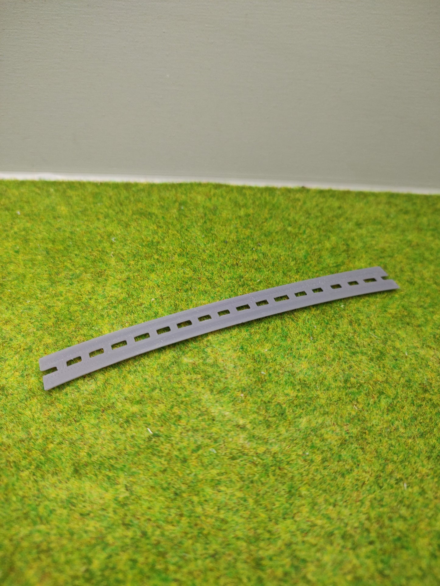 H0 Zubehör - Schwellenbohlen für Märklin C Gleis R3 - 126,5 mm