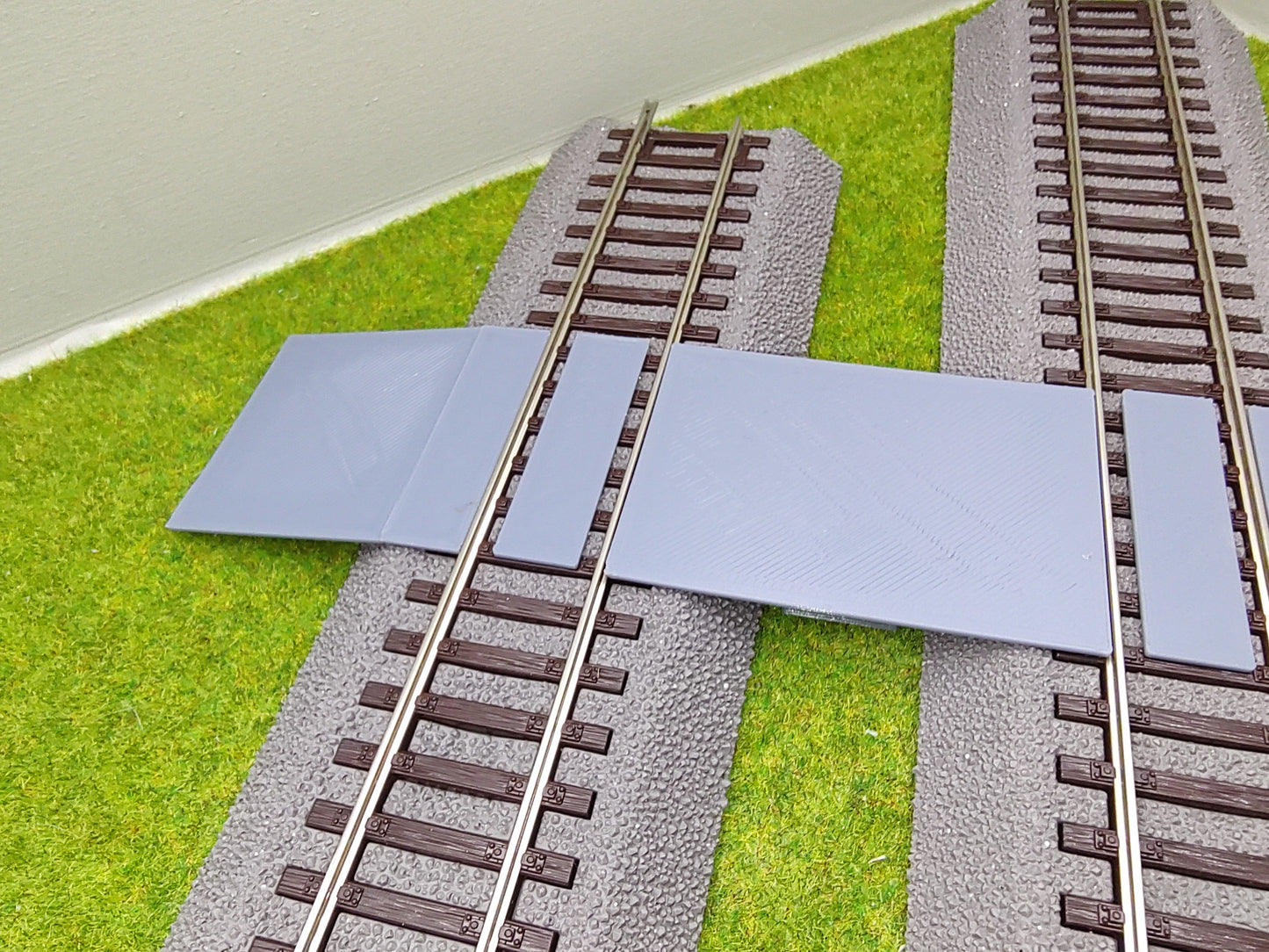 Bahnübergang H0 für Roco Line Gleis -58x40mm - grau