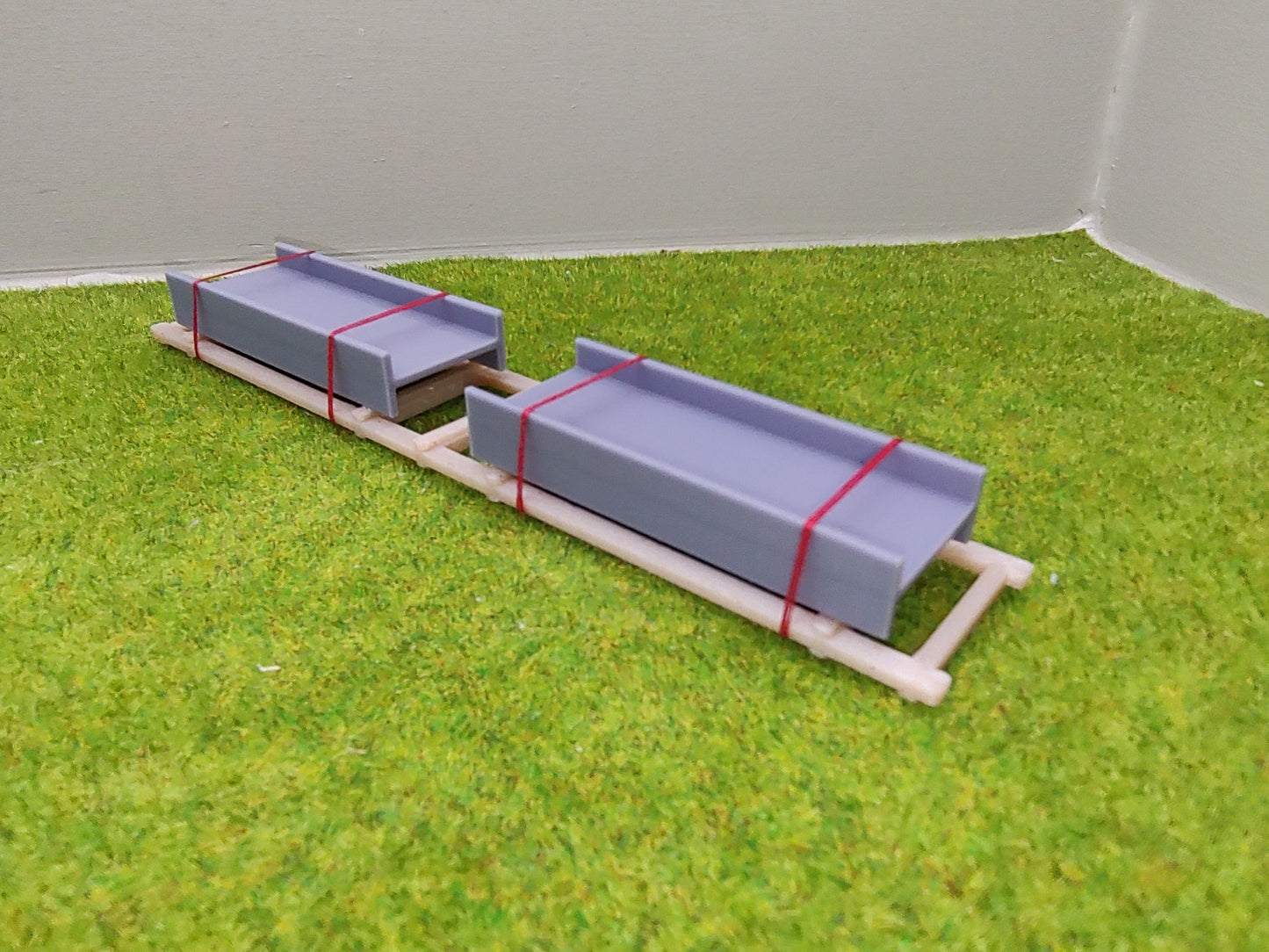 Ladegut H0 - Industrieträger auf Palette für Schwerlastwagons