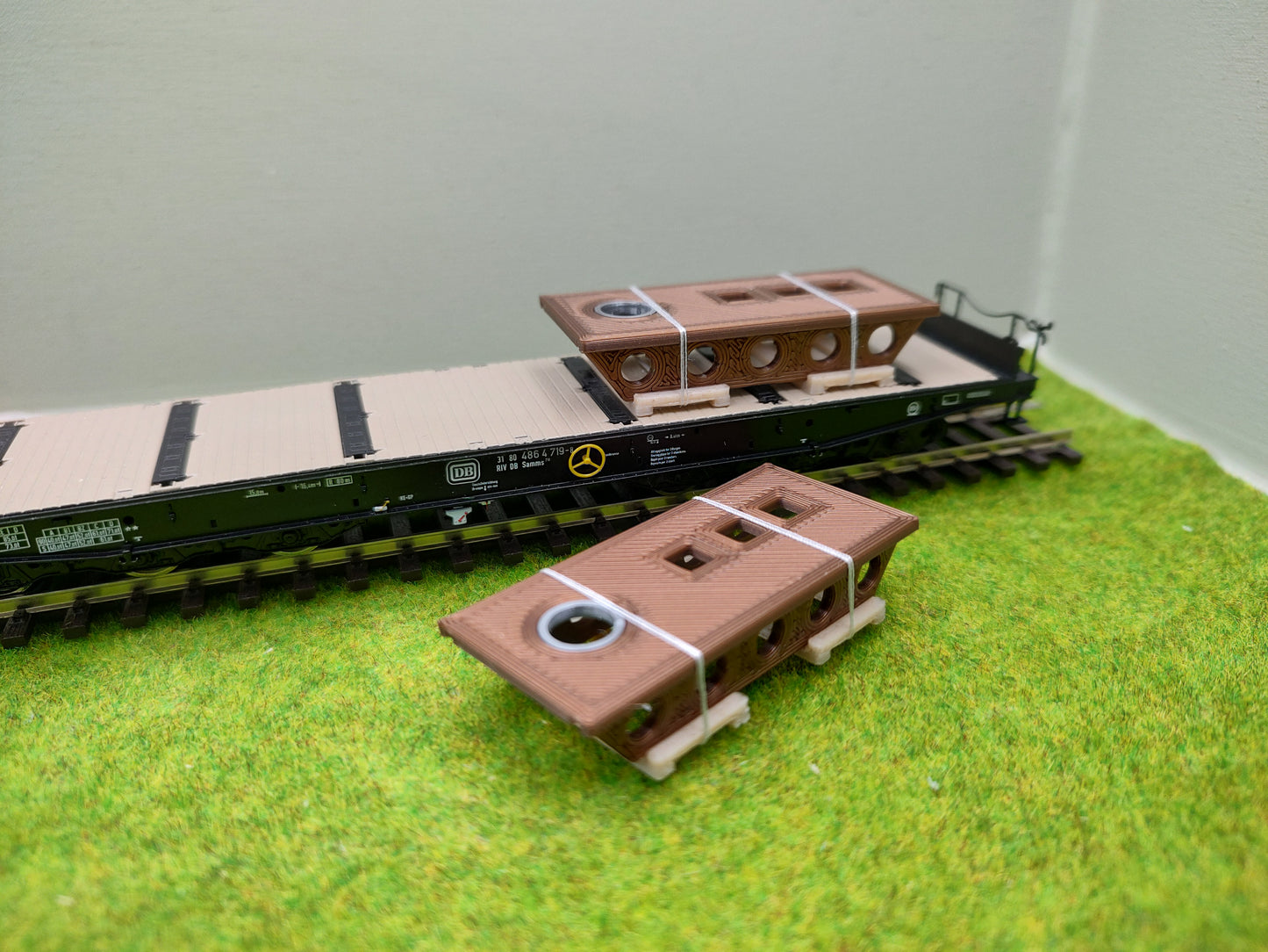 Ladegut H0, Maschinenträger für Schwerlast- / und Rungenwagons, 2er Set