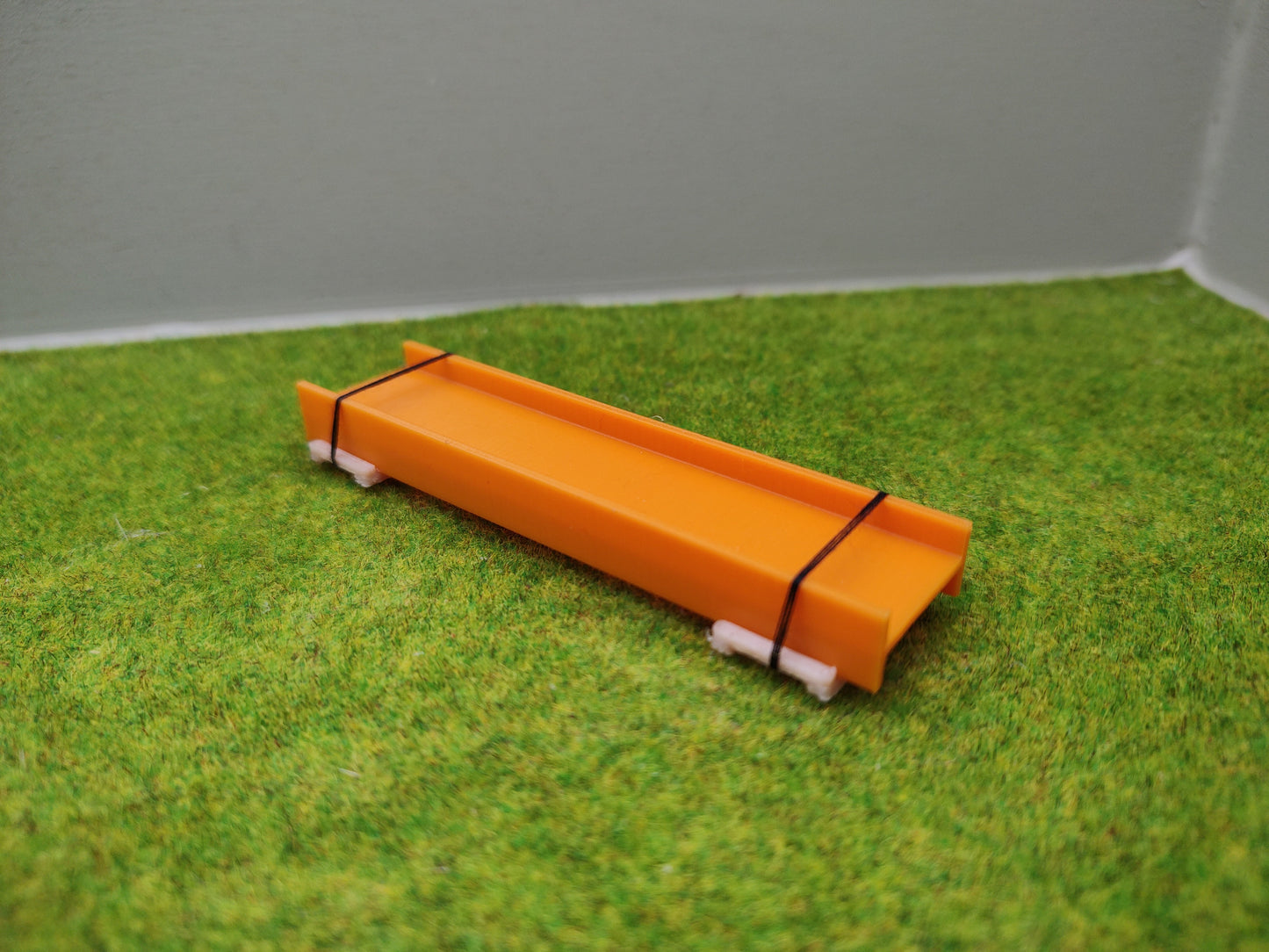 Ladegut H0 - Industrieträger auf Palette für Schwerlast- oder Rungenwagons