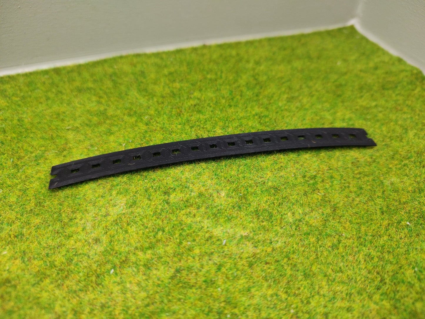 H0 Zubehör - Schwellenbohlen gebogen für Märklin C Gleis R1 - 128,5 mm