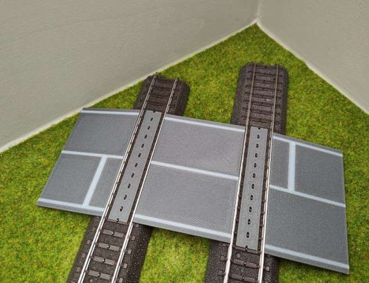 H0 Bahnübergang für Märklin C-Gleis-58x80mm mit Straßenmarkierung