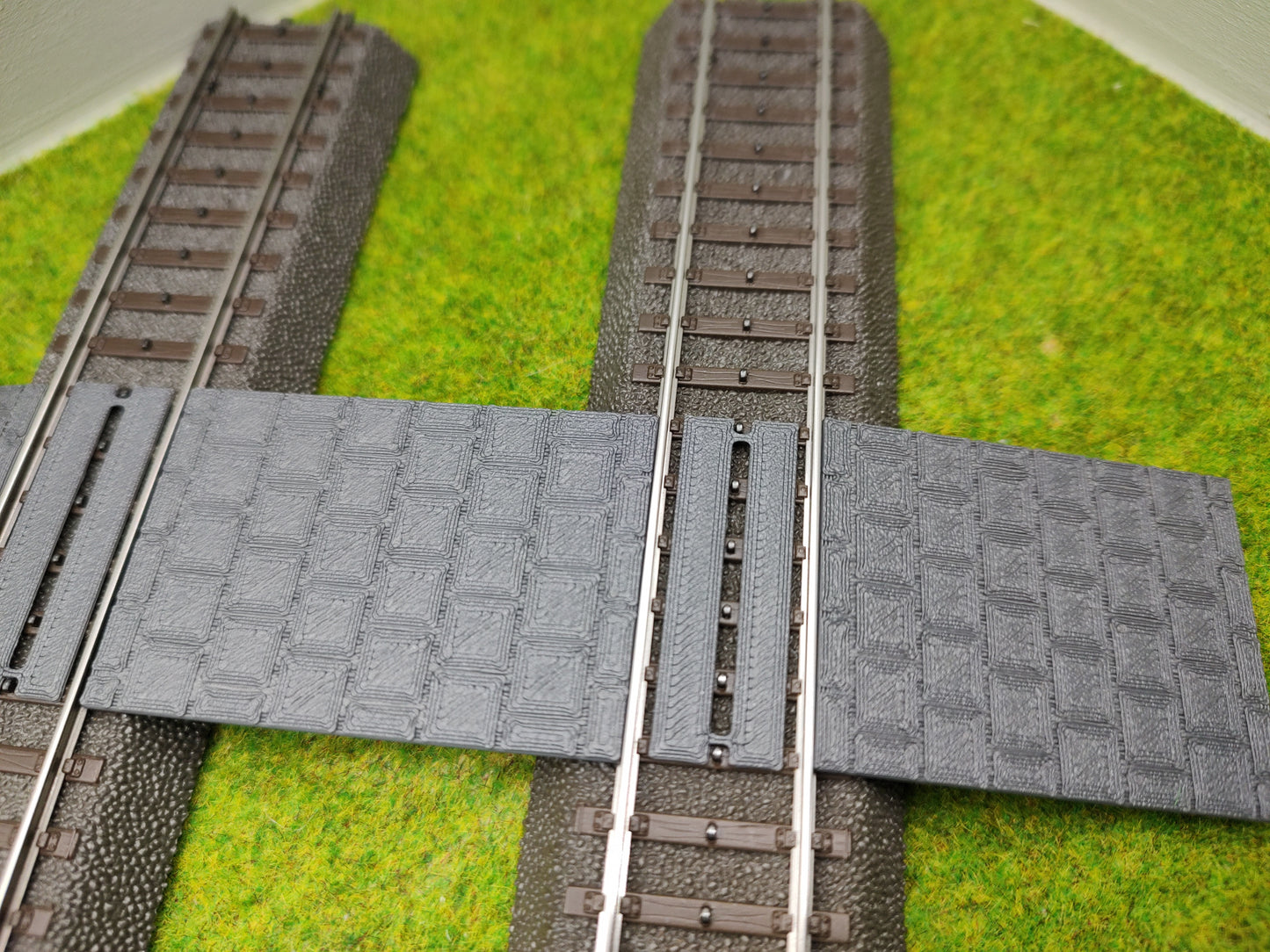 H0 Bahnübergang für das Märklin C-Gleis-58x40mm - grau