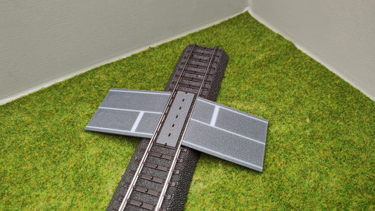 H0 Bahnübergang für Märklin C-Gleis-50x40mm mit Straßenmarkierung