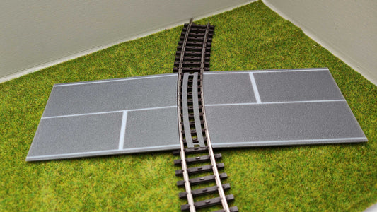 H0 Bahnübergang für das Märklin K-Gleis-P 100x70mm - mit Straßenmarkierung