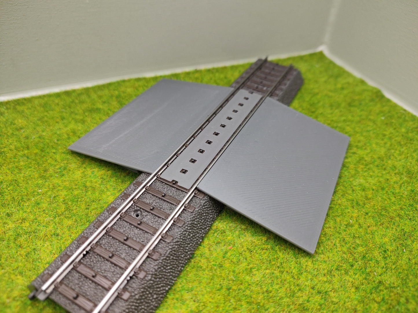 Bahnübergang für Märklin C-Gleis-50x80mm - grau