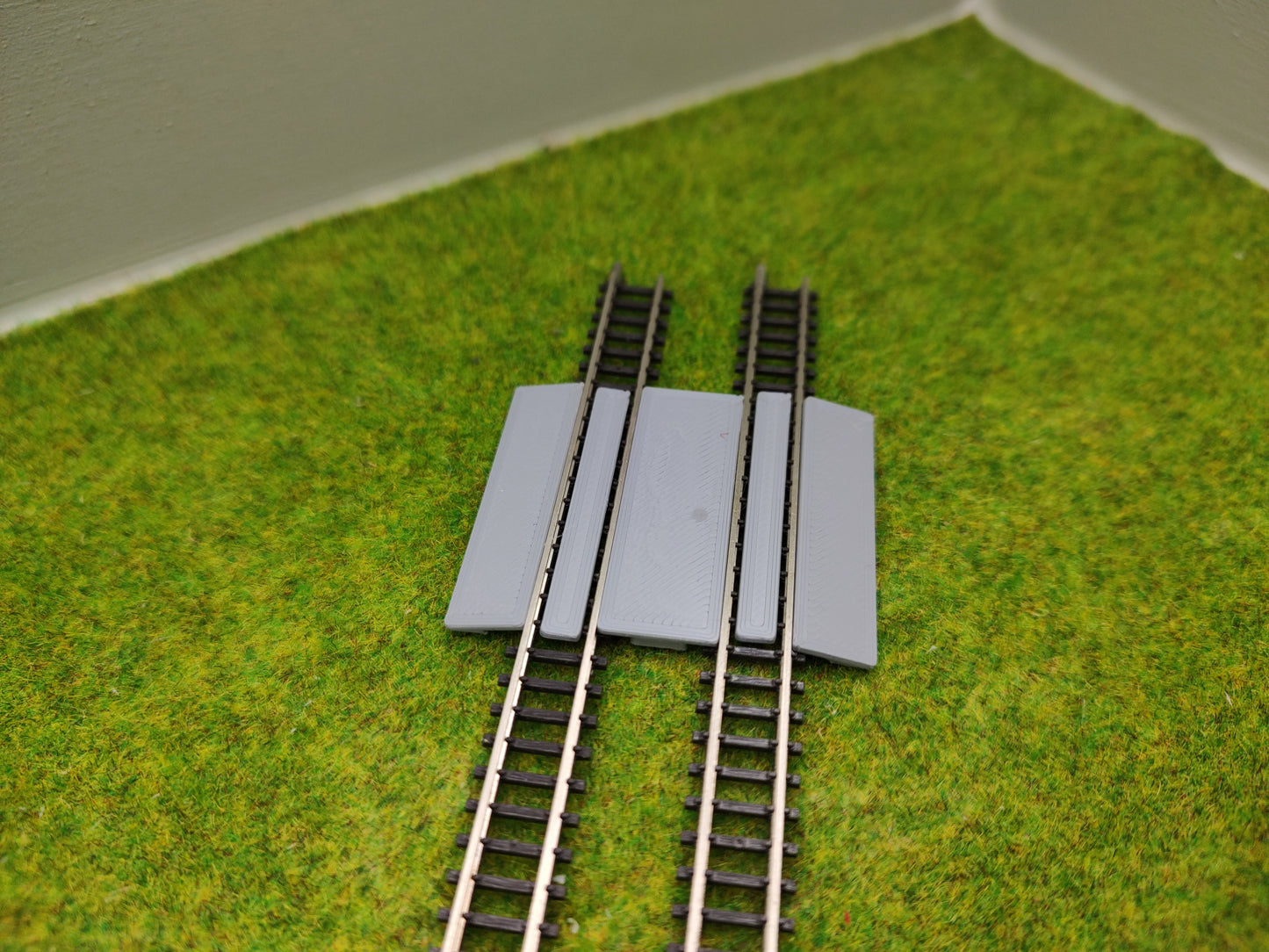 Bahnübergang für Spur Z - 14 x 40 mm - grau