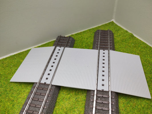Bahnübergang H0 für Märklin C-Gleis-58x75mm - hell grau