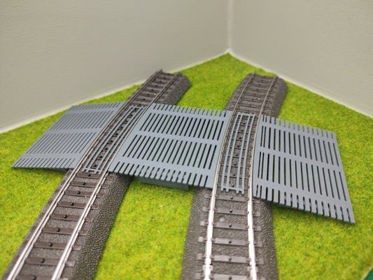 Bahnübergang H0 gebogen für Märklin C-Gleis - 58x70 mm - grau
