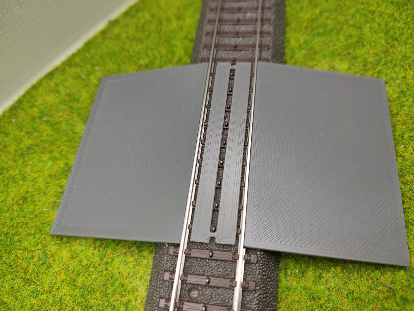 Bahnübergang für Märklin C-Gleis-50x70mm - dunkel grau